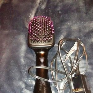 Salon one step hair dryer and paddle brush